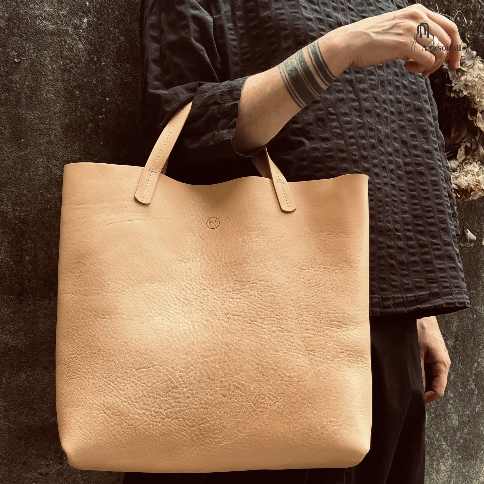 Nova Statement Tote